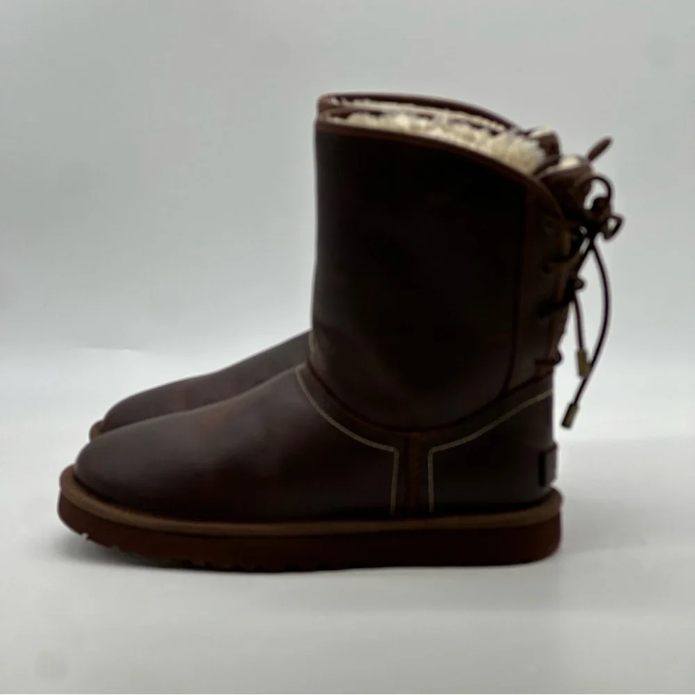 UGG Mariana Leather Boots. Size 7